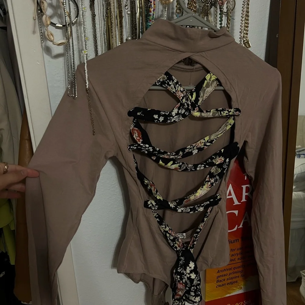 FREE PEOPLE top - Picture 8 of 12